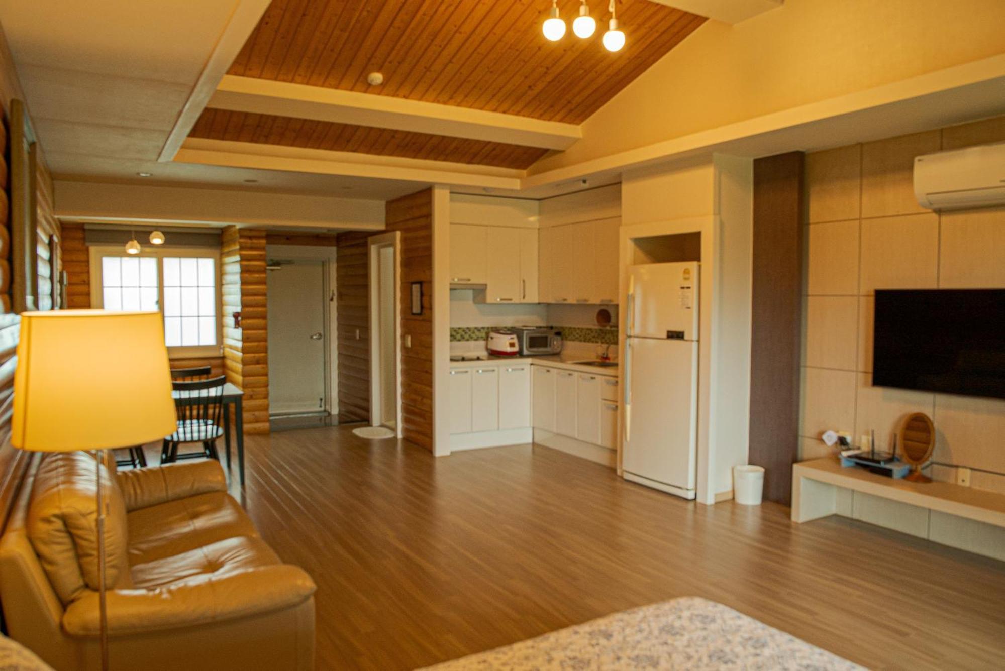 Green Narae Pension Seogwipo Exterior foto